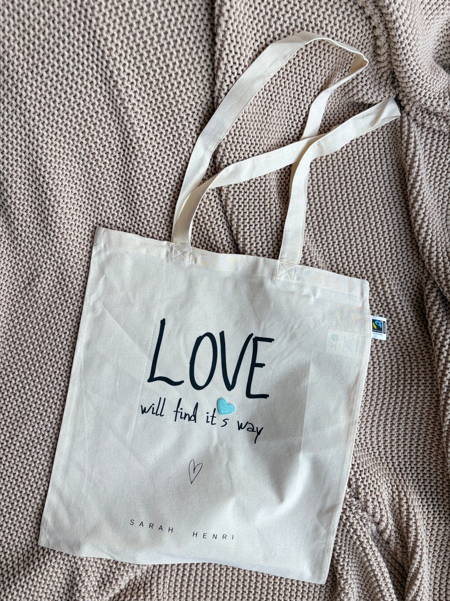 Tasche mit türkisen Herz