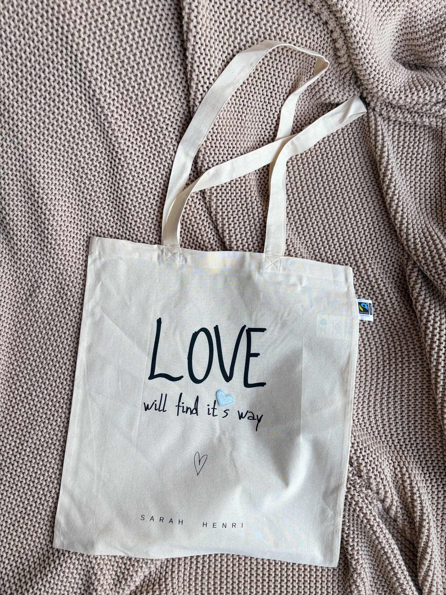 Tasche mit hellblauem Herz