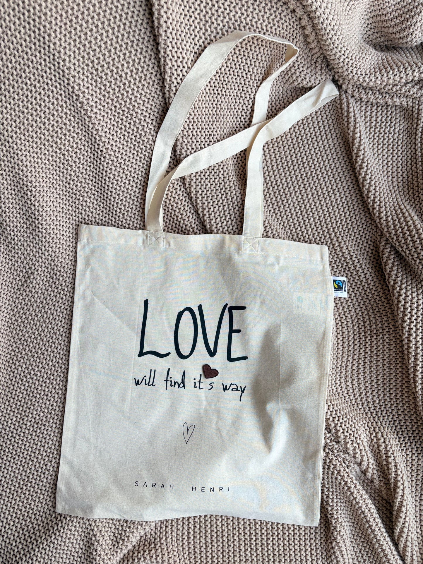 Tasche mit braunem Herz