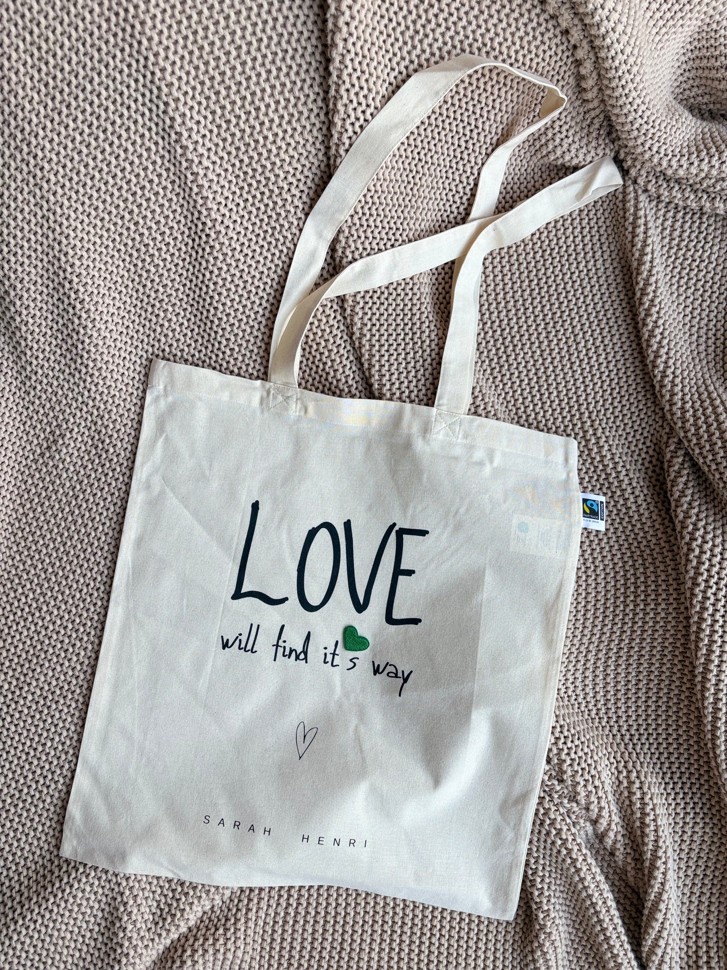 Tasche mit dunkelgrünem Herz