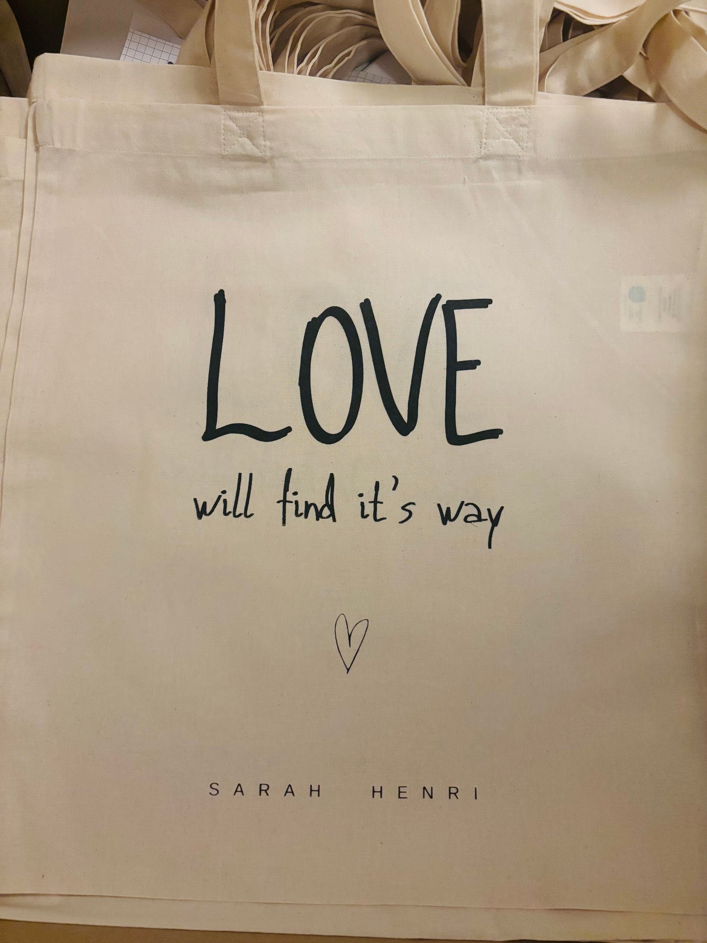 Stofftasche "Love will find it's way"